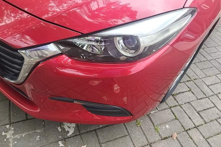 Used Mazda 3 Axela 2017 Sedan 1.5L Manual Comfort Model Emission Standard China V Left Front Headlight