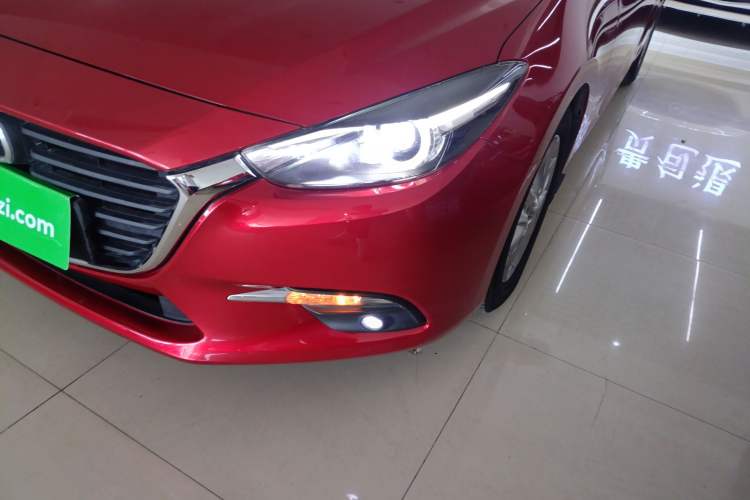 Used Mazda 3 Axela 2017 Hatchback 1.5L Automatic Luxury Model Emission Standard China V Left Front Headlight