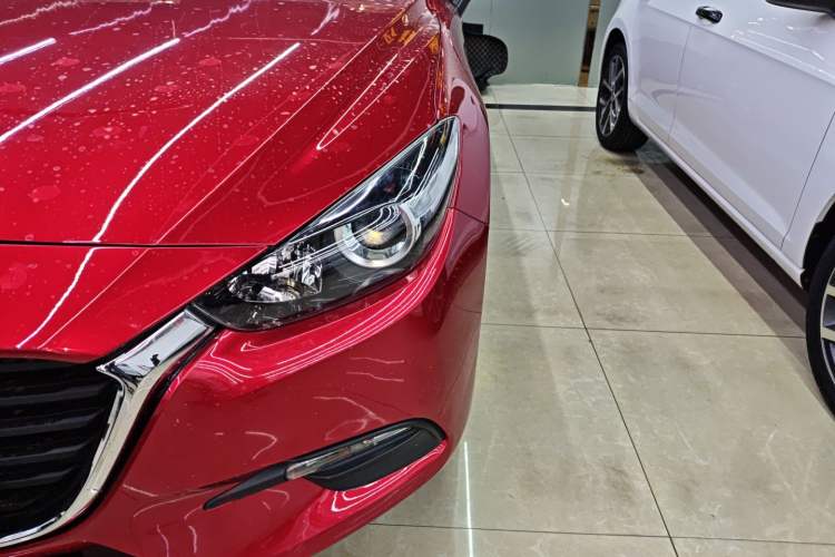 Used Mazda 3 Axela 2017 Sedan 1.5L Automatic Comfort Model Emission Standard China V Left Front Headlight