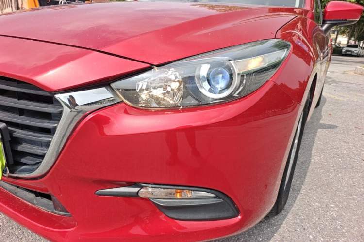 Used Mazda 3 Axela 2017 Sedan 1.5L Automatic Comfort Model Emission Standard China V Left Front Headlight