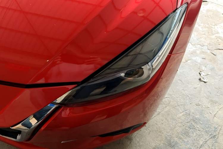 Used Mazda 3 Axela 2017 Sedan 1.5L Automatic Luxury Model Emission Standard China V Left Front Headlight