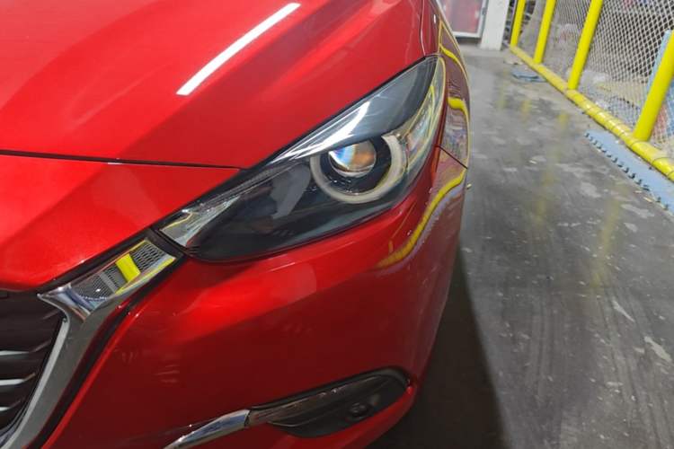 Used Mazda 3 Axela 2017 Sedan 1.5L Automatic Luxury Model Emission Standard China V Left Front Headlight
