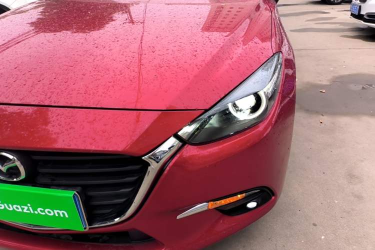 Used Mazda 3 Axela 2017 Sedan 1.5L Automatic Luxury Model Emission Standard China V Left Front Headlight