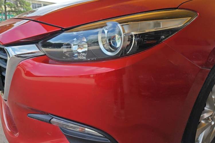 Used Mazda 3 Axela 2017 Sedan 1.5L Automatic Comfort Model Emission Standard China V Left Front Headlight