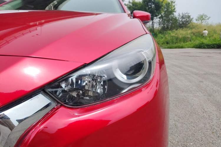 Used Mazda 3 Axela 2017 Sedan 1.5L Automatic Comfort Model Emission Standard China V Left Front Headlight