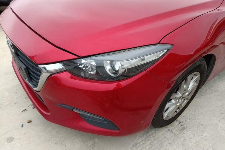 Used Mazda 3 Axela 2017 Sedan 1.5L Automatic Comfort Model Emission Standard China V Left Front Headlight