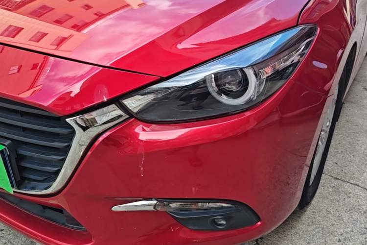 Used Mazda 3 Axela 2017 Sedan 1.5L Automatic Luxury Model Emission Standard China V Left Front Headlight