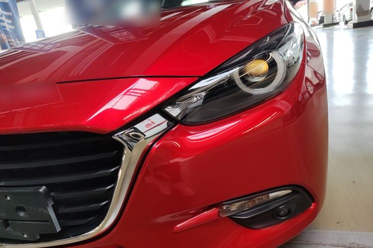 Used Mazda 3 Axela 2017 Sedan 1.5L Automatic Luxury Model Emission Standard China V Left Front Headlight
