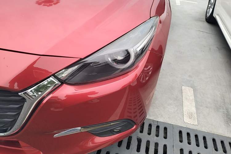 Used Mazda 3 Axela 2017 Sedan 1.5L Automatic Luxury Model Emission Standard China V Left Front Headlight