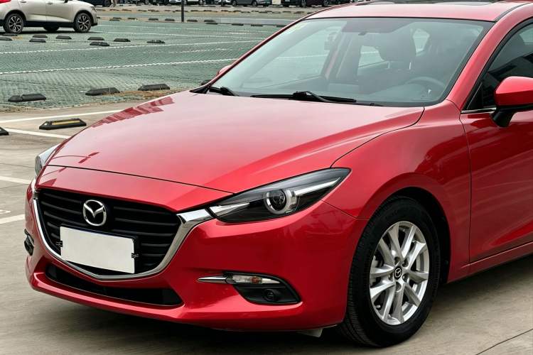 Used Mazda 3 Axela 2017 Sedan 1.5L Automatic Luxury Model China VI Standard Left Front Headlight