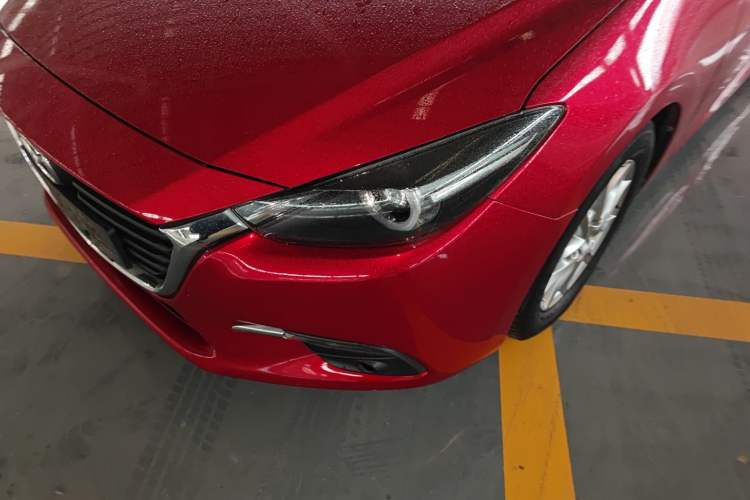 Used Mazda 3 Axela 2017 Sedan 1.5L Automatic Luxury Model Emission Standard China V Left Front Headlight