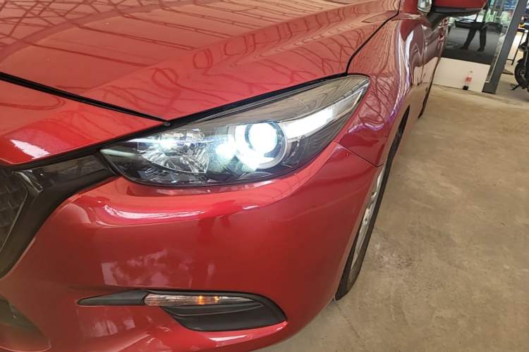 Used Mazda 3 Axela 2017 Sedan 1.5L Automatic Comfort Model Emission Standard China V Left Front Headlight