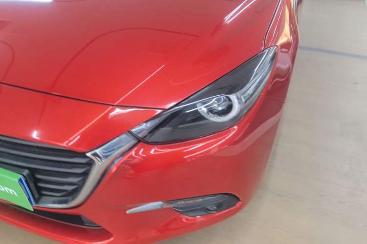 Used Mazda 3 Axela 2017 Sedan 1.5L Automatic Luxury Model Emission Standard China V Left Front Headlight