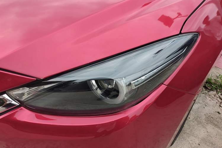 Used Mazda 3 Axela 2017 Sedan 1.5L Automatic Luxury Model Emission Standard China V Left Front Headlight