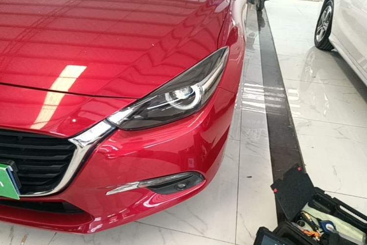 Used Mazda 3 Axela 2017 Sedan 1.5L Automatic Luxury Model Emission Standard China V Left Front Headlight