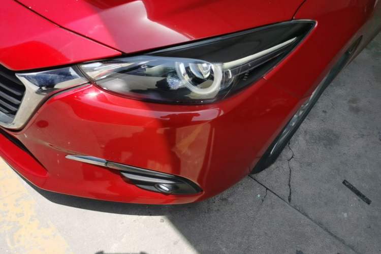 Used Mazda 3 Axela 2017 Sedan 1.5L Automatic Luxury Model Emission Standard China V Left Front Headlight