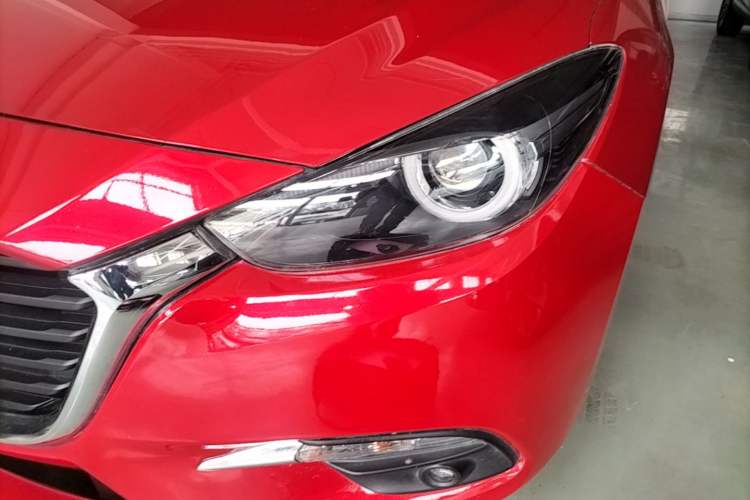 Used Mazda 3 Axela 2017 Sedan 1.5L Automatic Luxury Model Emission Standard China V Left Front Headlight