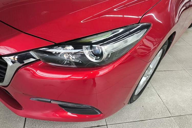 Used Mazda 3 Axela 2017 Sedan 1.5L Automatic Comfort Model Emission Standard China V Left Front Headlight