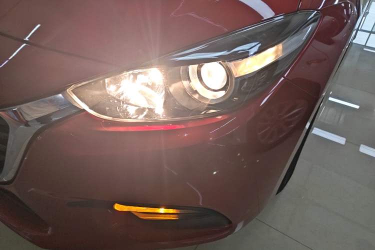 Used Mazda 3 Axela 2017 Hatchback 1.5L Automatic Comfort Model Emission Standard China V Left Front Headlight