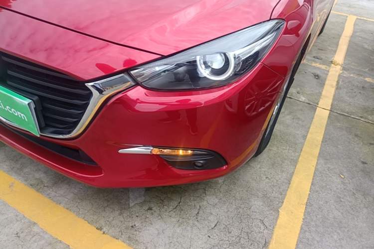 Used Mazda 3 Axela 2017 Sedan 1.5L Automatic Luxury Model Emission Standard China V Left Front Headlight