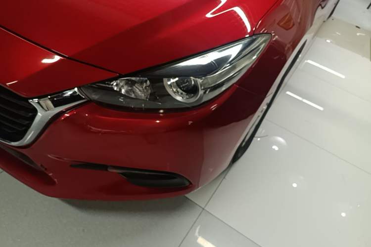 Used Mazda 3 Axela 2017 Sedan 1.5L Automatic Comfort Model Emission Standard China V Left Front Headlight