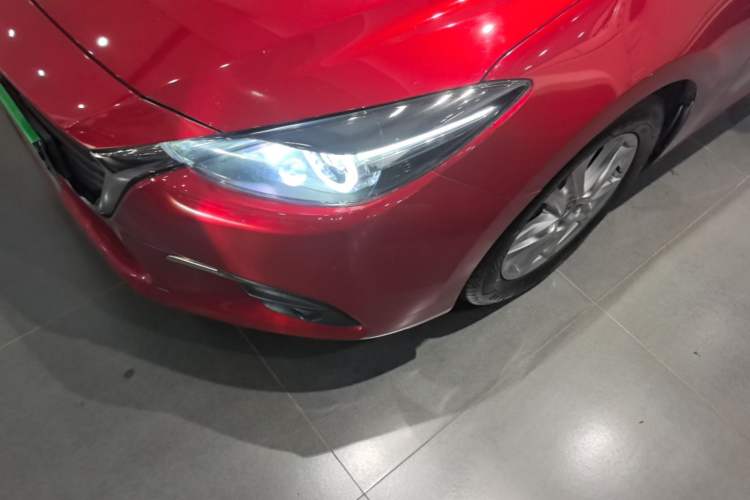 Used Mazda 3 Axela 2017 Sedan 1.5L Automatic Luxury Model Emission Standard China V Left Front Headlight