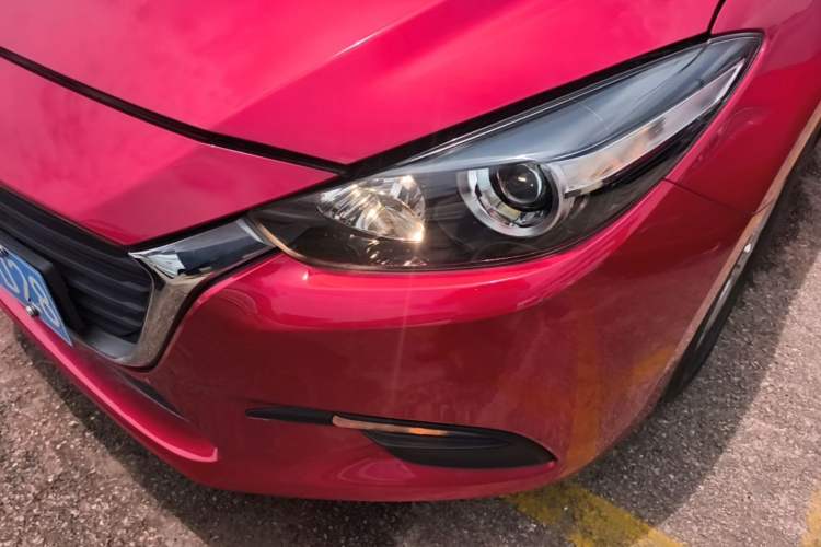 Used Mazda 3 Axela 2017 Sedan 1.5L Manual Comfort Model Emission Standard China V Left Front Headlight