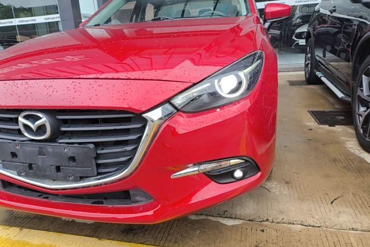 Used Mazda 3 Axela 2017 Sedan 1.5L Automatic Luxury Model Emission Standard China V Left Front Headlight