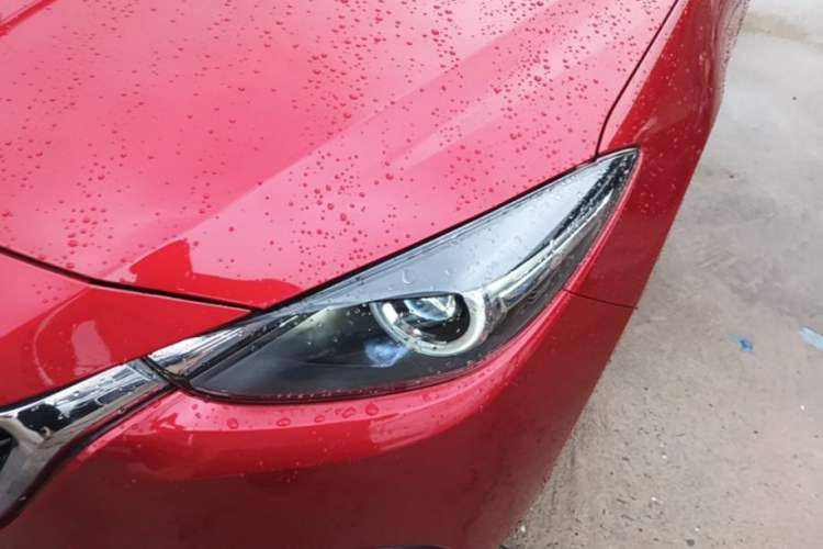 Used Mazda 3 Axela 2017 Hatchback 2.0L Automatic Luxury Model Emission Standard China V Left Front Headlight