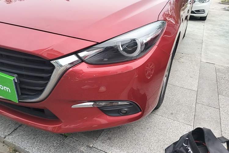Used Mazda 3 Axela 2017 Sedan 1.5L Automatic Luxury Model Emission Standard China V Left Front Headlight