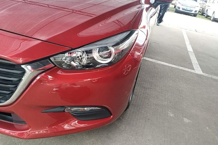 Used Mazda 3 Axela 2017 Sedan 1.5L Automatic Comfort Model Emission Standard China V Left Front Headlight