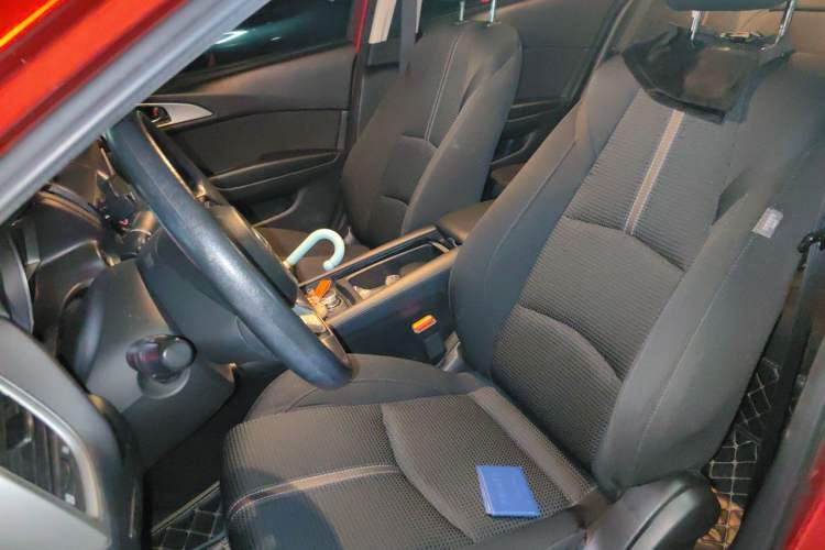 Used Mazda 3 Axela 2017 Sedan 1.5L Automatic Luxury Model China VI Standard Left Front Seat