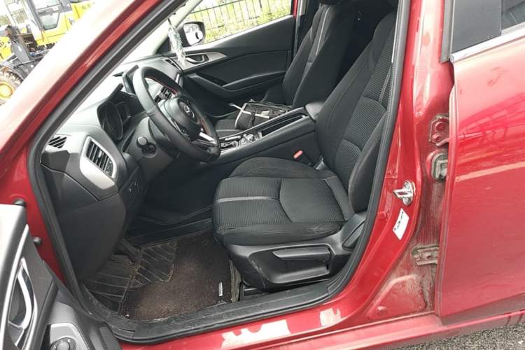 Used Mazda 3 Axela 2017 Sedan 1.5L Automatic Luxury Model Emission Standard China V Left Front Seat