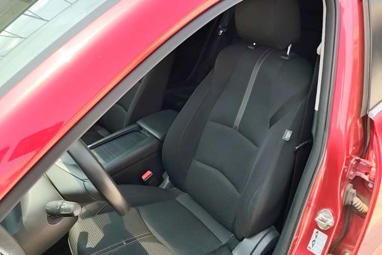 Used Mazda 3 Axela 2017 Sedan 1.5L Automatic Luxury Model Emission Standard China V Left Front Seat