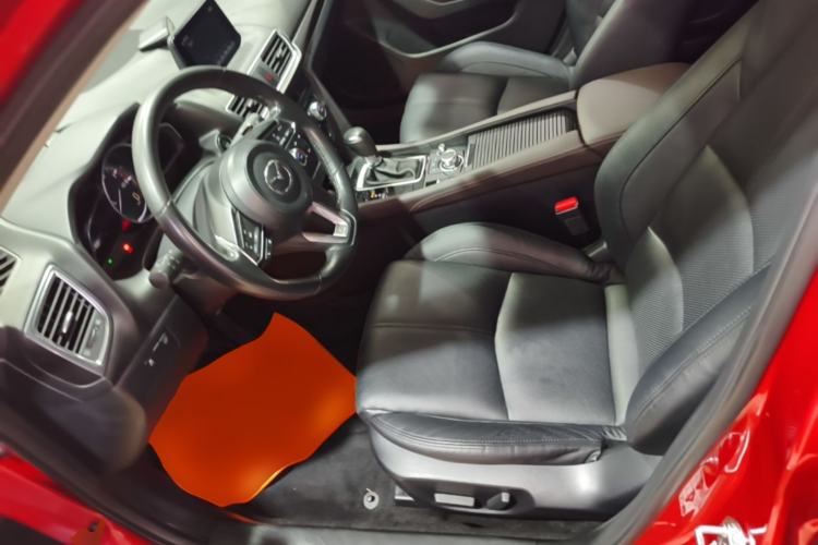 Used Mazda 3 Axela 2017 Hatchback 2.0L Automatic Sport Model China V Emission Standard Left Front Seat