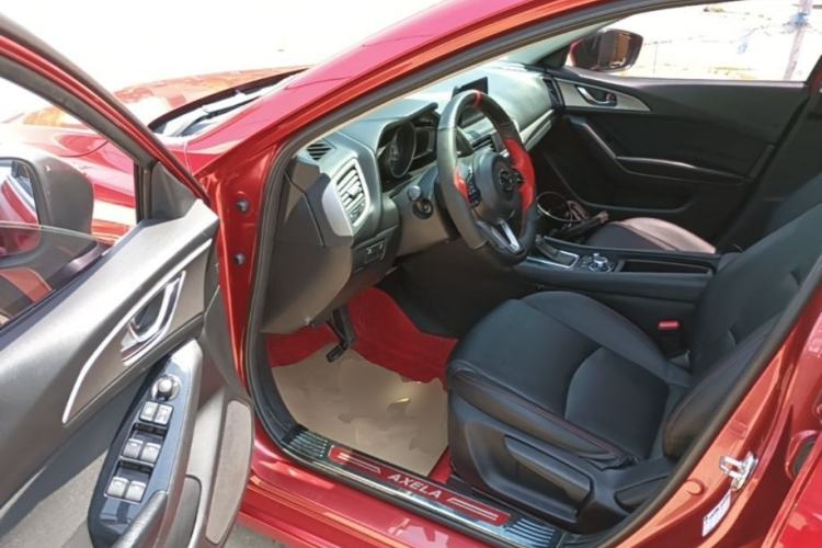 Used Mazda 3 Axela 2017 Sedan 1.5L Automatic Luxury Model Emission Standard China V Left Front Seat
