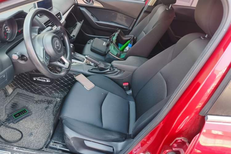 Used Mazda 3 Axela 2017 Sedan 1.5L Automatic Comfort Model Emission Standard China V Left Front Seat