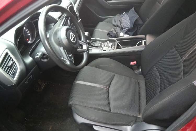Used Mazda 3 Axela 2017 Sedan 1.5L Automatic Luxury Model Emission Standard China V Left Front Seat