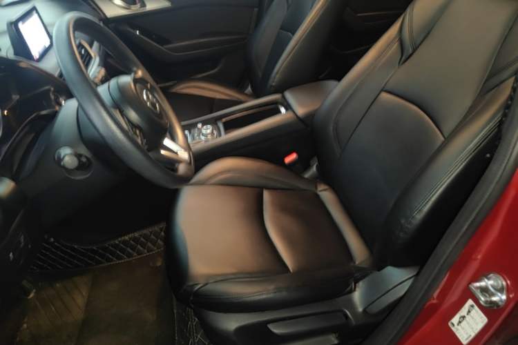 Used Mazda 3 Axela 2017 Hatchback 1.5L Automatic Luxury Model Emission Standard China V Left Front Seat