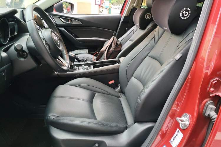 Used Mazda 3 Axela 2017 Sedan 2.0L Automatic Flagship Model China V Standard Left Front Seat