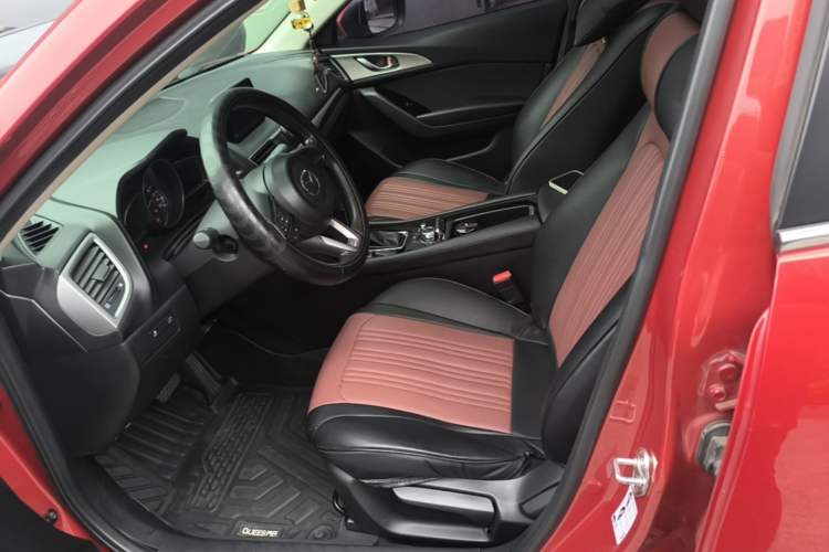 Used Mazda 3 Axela 2017 Sedan 1.5L Automatic Luxury Model Emission Standard China V Left Front Seat