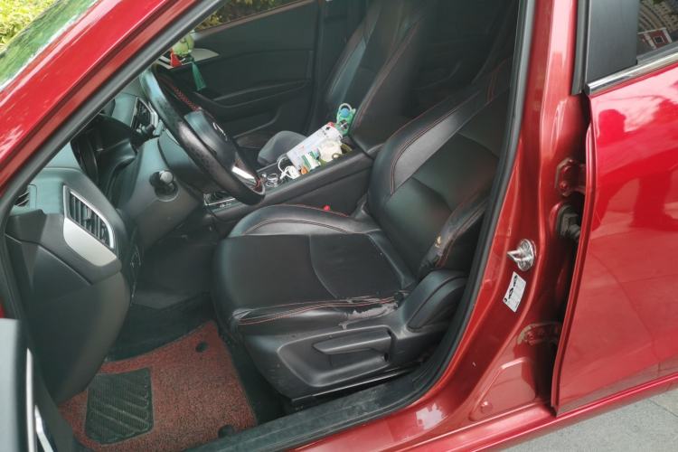 Used Mazda 3 Axela 2017 Hatchback 1.5L Automatic Luxury Model China VI Standard Left Front Seat