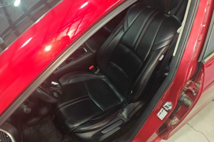 Used Mazda 3 Axela 2017 Sedan 1.5L Automatic Luxury Model Emission Standard China V Left Front Seat