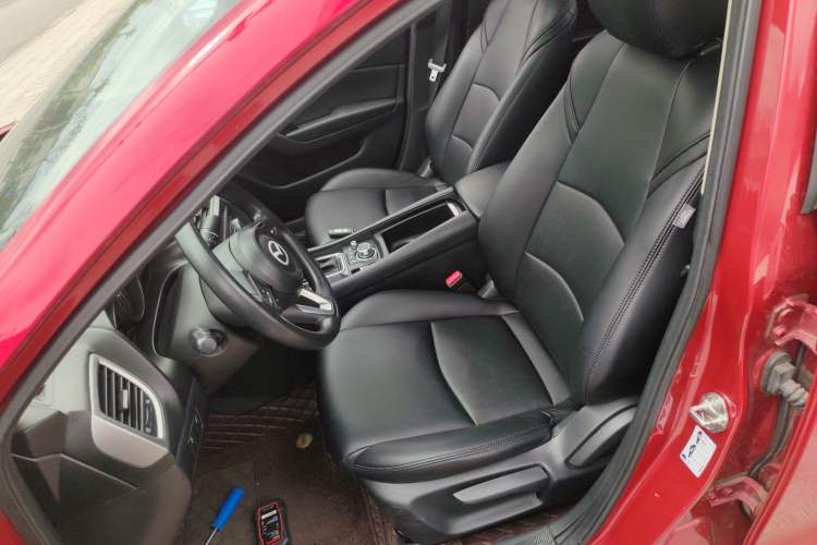 Used Mazda 3 Axela 2017 Sedan 1.5L Automatic Luxury Model Emission Standard China V Left Front Seat
