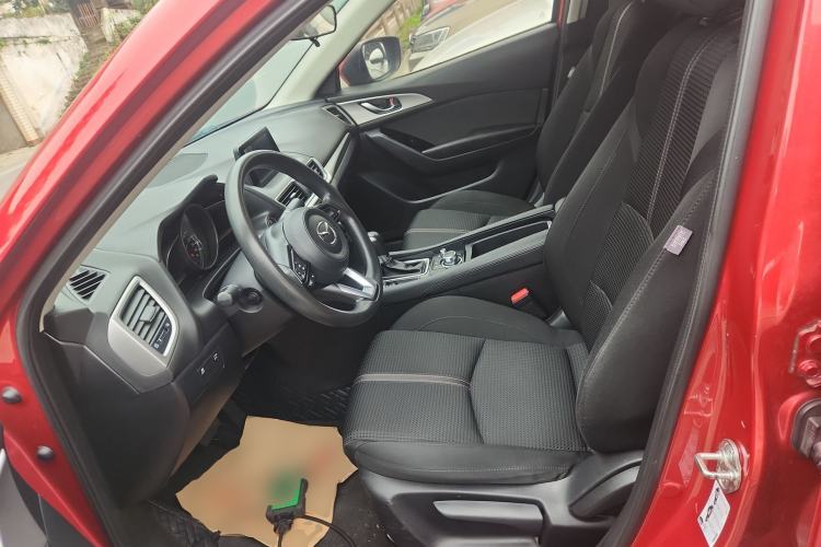 Used Mazda 3 Axela 2017 Sedan 1.5L Automatic Luxury Model China VI Standard Left Front Seat