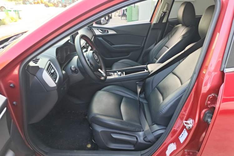 Used Mazda 3 Axela 2017 Sedan 1.5L Automatic Luxury Model Emission Standard China V Left Front Seat