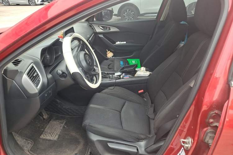Used Mazda 3 Axela 2017 Sedan 1.5L Automatic Luxury Model China VI Standard Left Front Seat