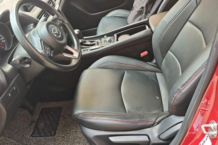 Used Mazda 3 Axela 2017 Sedan 1.5L Automatic Luxury Model Emission Standard China V Left Front Seat