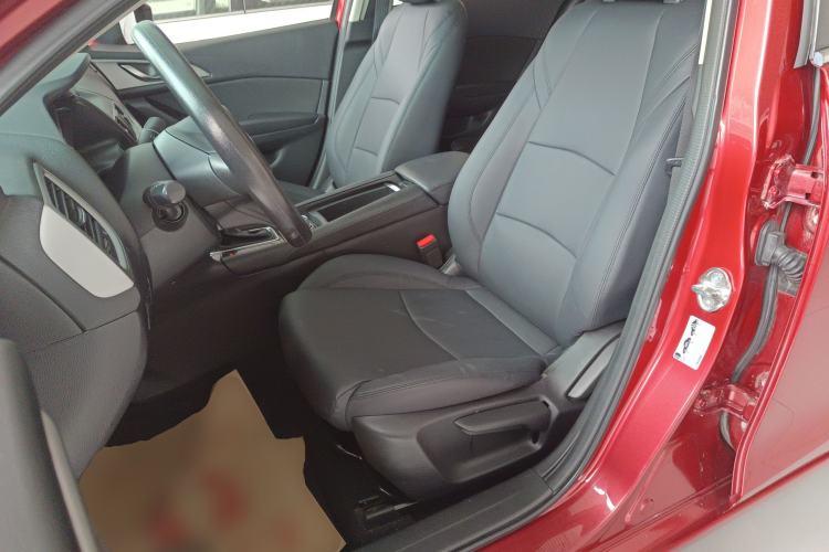 Used Mazda 3 Axela 2017 Sedan 1.5L Automatic Luxury Model Emission Standard China V Left Front Seat