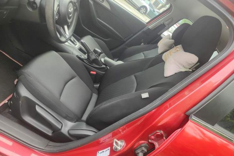 Used Mazda 3 Axela 2017 Hatchback 1.5L Automatic Comfort Model China VI Standard Left Front Seat